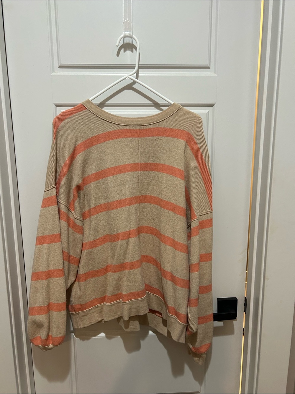 Women’s oversized Striped Crewneck Sweater in Beige and Coral